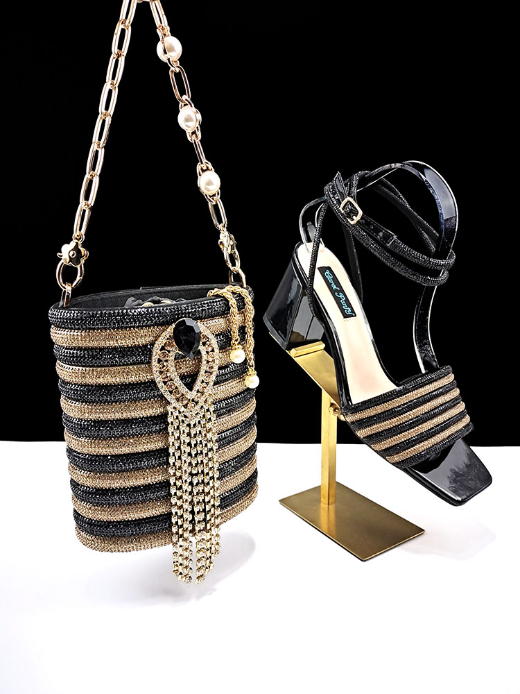 Women Bags For Wedding - صنادل وحقائب نسائية رائجة البيع بتصميم