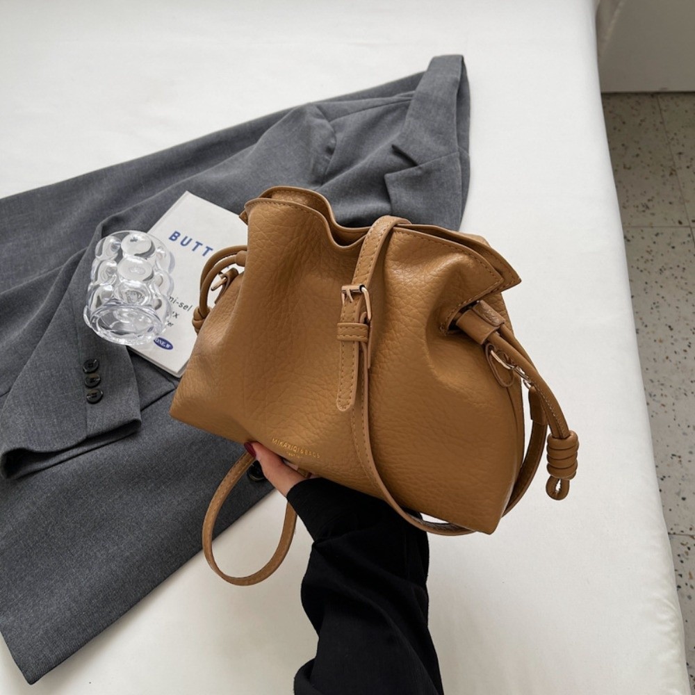 Hobo Bag Slouchy - حقيبة فاخرة من الجلد الصناعي بتصميم