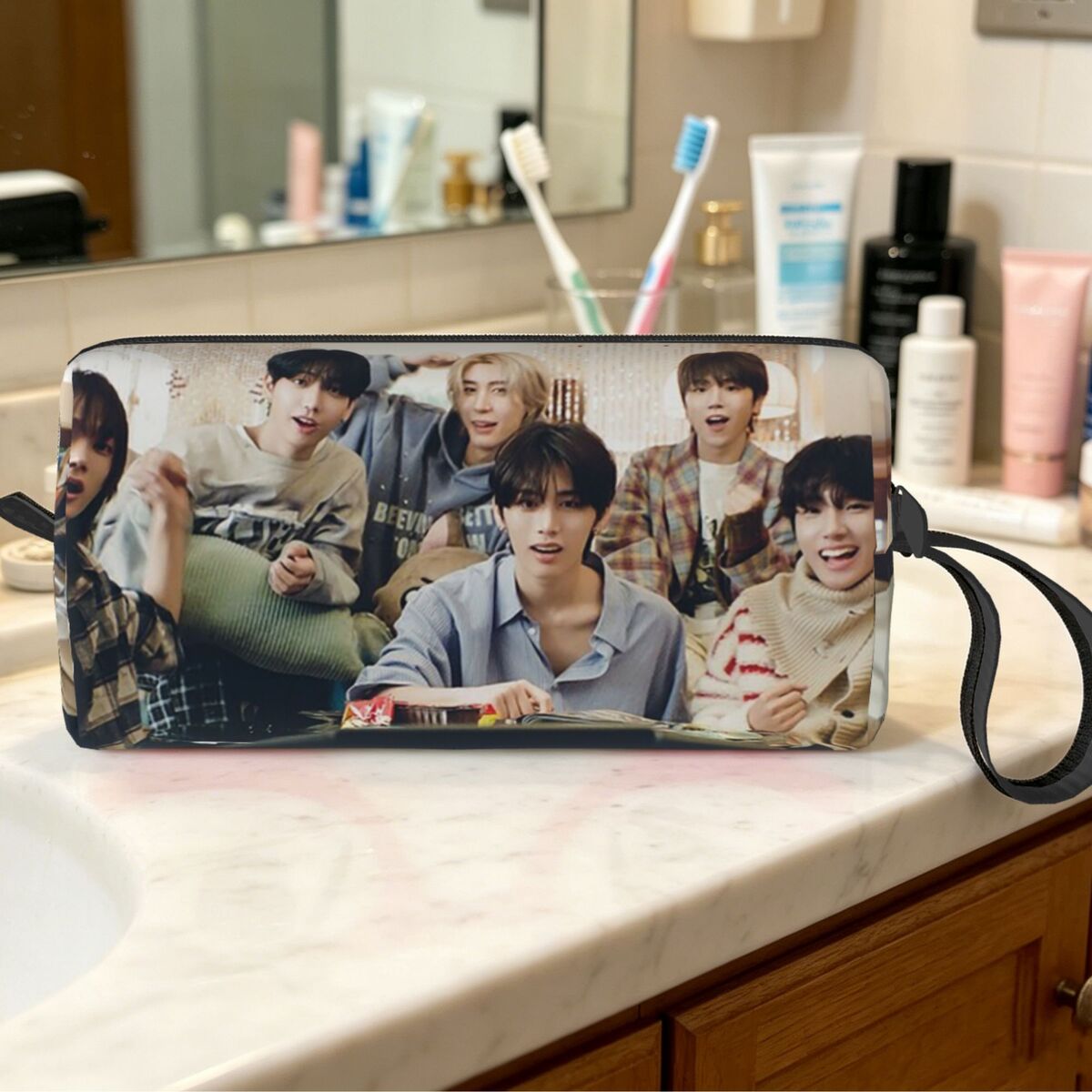 حقيبة مكياج Boy Next Door KPOP - مراجعة Women Bags Next وسعره