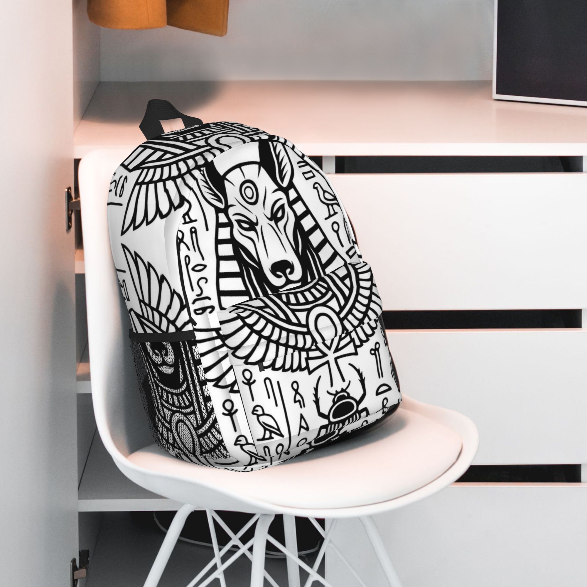 حقيبة ظهر بتصميم الإلهات المصر - مراجعة Women Bags Egypt وسعره