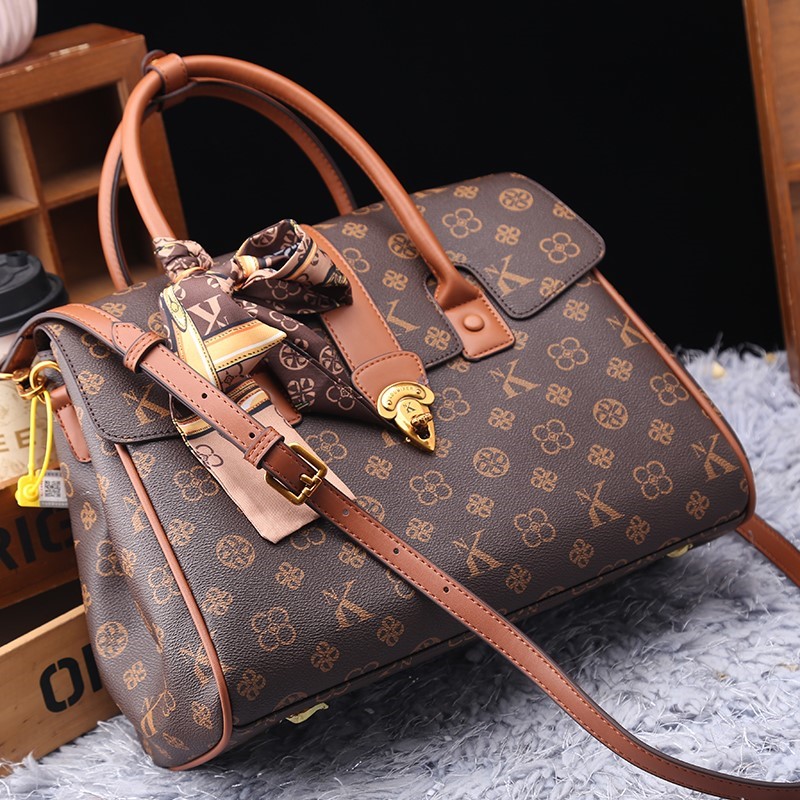 حقيبة نسائية ماركة فاخرة خفيفة - مراجعة Women Bags On Sale وسعره