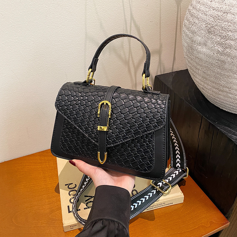حقيبة كتف كروس متعددة الاستخدا - مراجعة Women'S Bags New Look وسعره