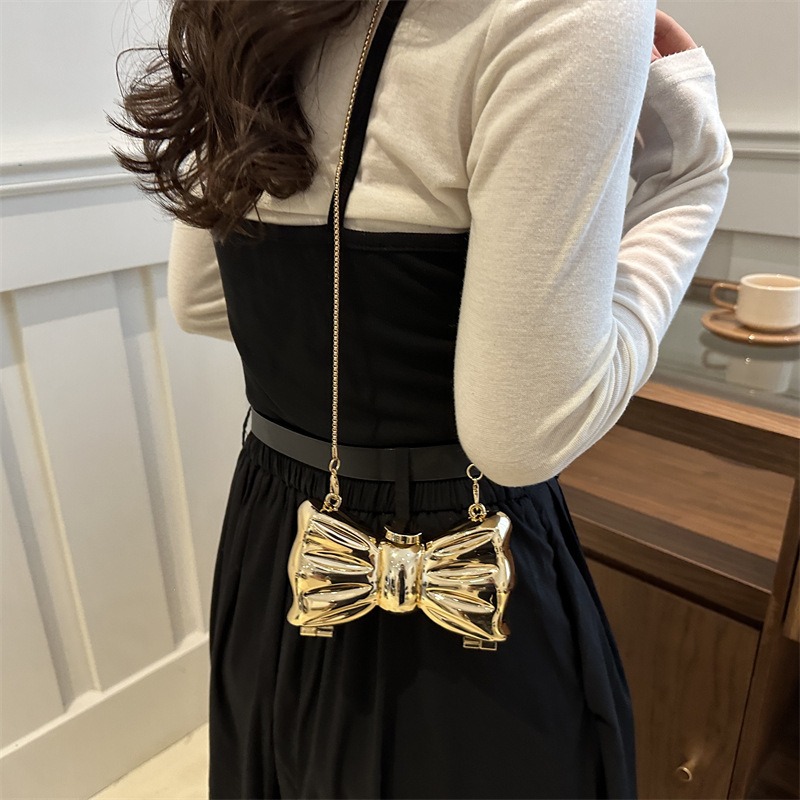 حقيبة يد صغيرة معدنية عصرية فا - مراجعة Women Bags On Sale وسعره