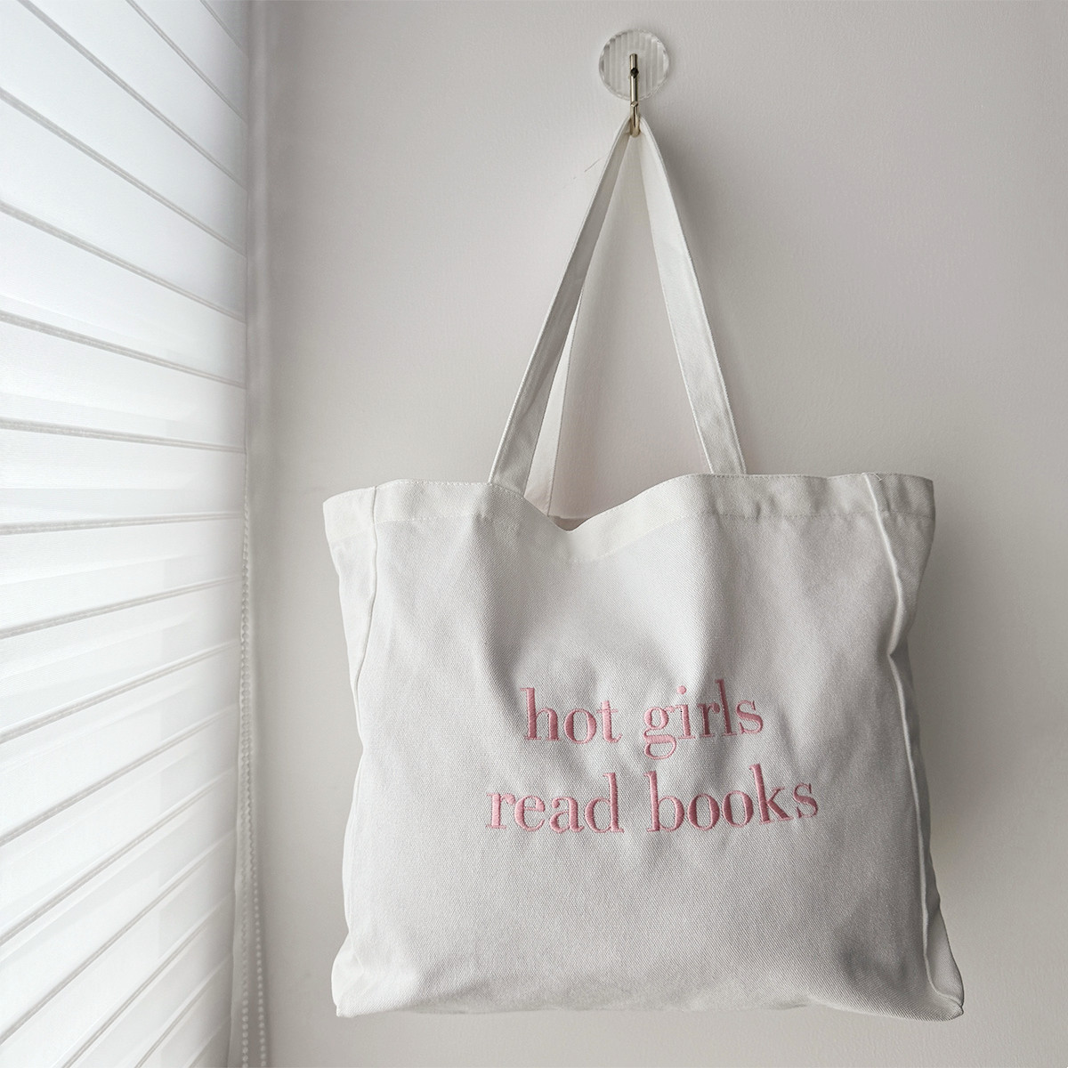 حار الفتيات قراءة الكتب رسائل  - مراجعة Women Bags Ck وسعره